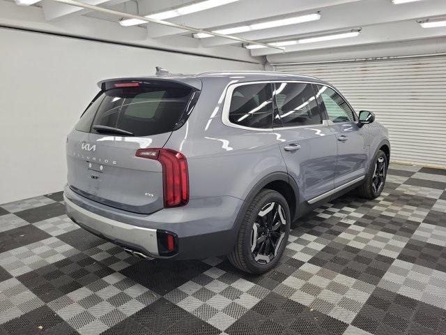 Photo of 2024 Everlasting Silver Kia Telluride