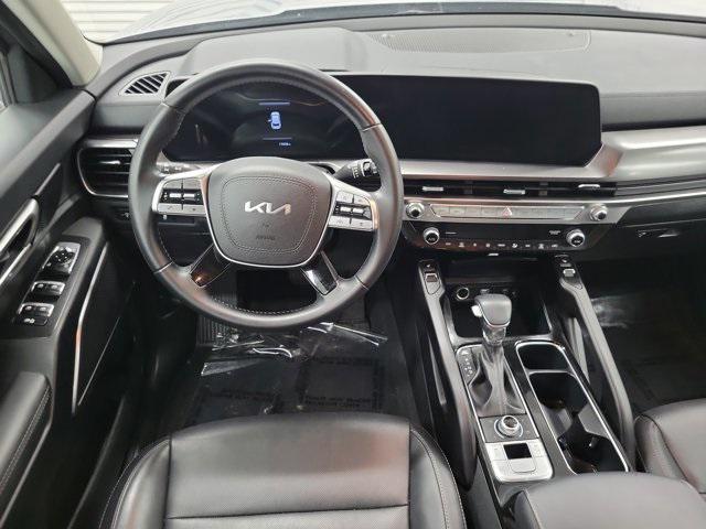 Photo of 2024 Everlasting Silver Kia Telluride