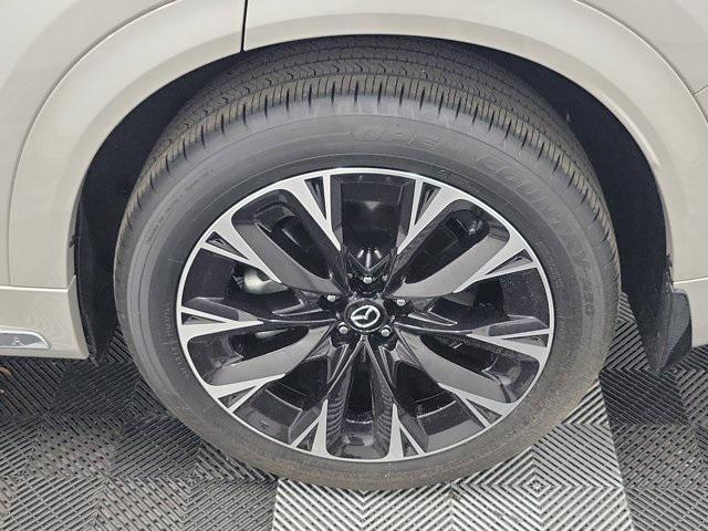 Photo of 2025 Platinum Quartz Mazda CX-90