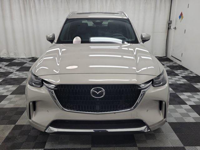 Photo of 2025 Platinum Quartz Mazda CX-90