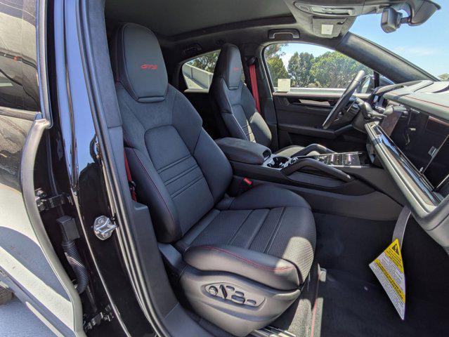 Photo of 2025 Chromite Black Metallic Porsche Cayenne