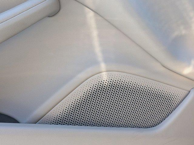 Photo of 2022 Carrara White Metallic Porsche Taycan