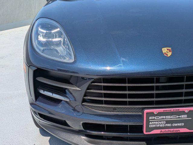 Photo of 2021 Night Blue Metallic Porsche Macan