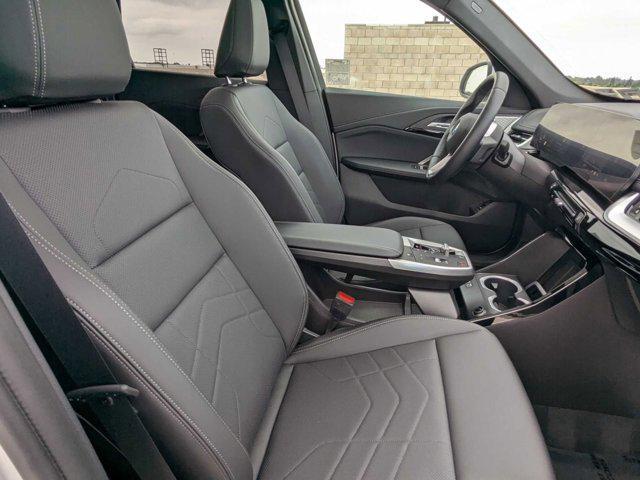Photo of 2024 Alpine White BMW X1