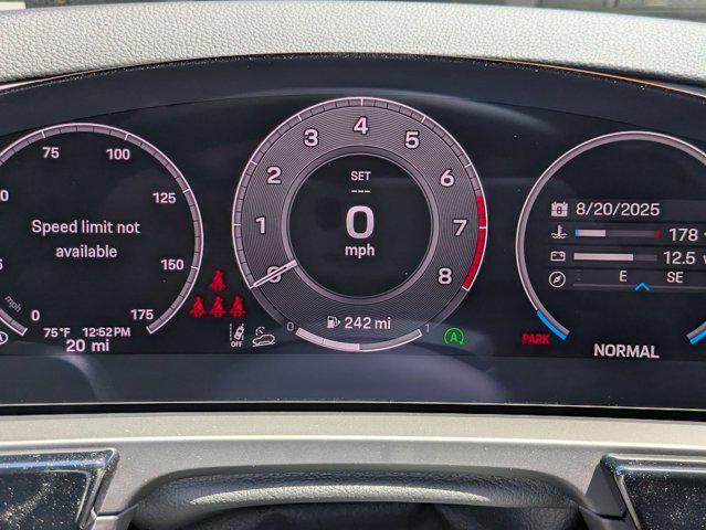 Photo of 2025 Arctic Grey Porsche Cayenne