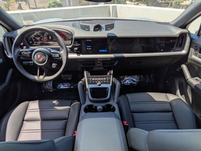 Photo of 2025 Arctic Grey Porsche Cayenne