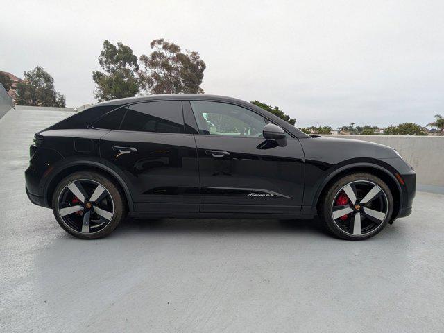 Photo of 2025 Black Porsche Macan
