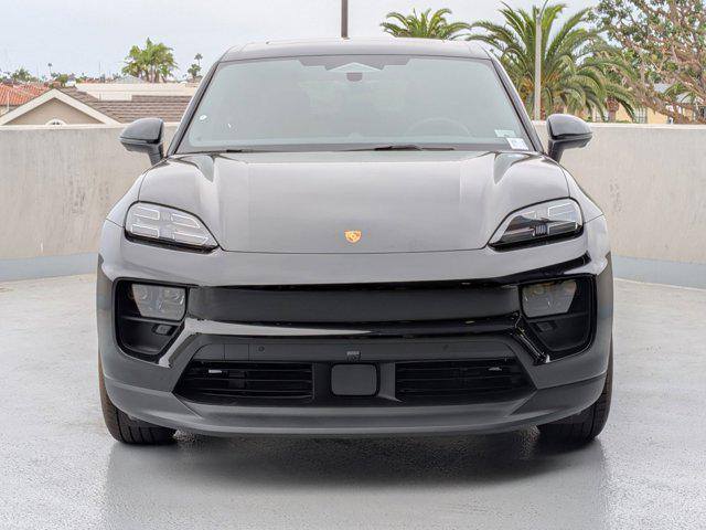 Photo of 2025 Black Porsche Macan