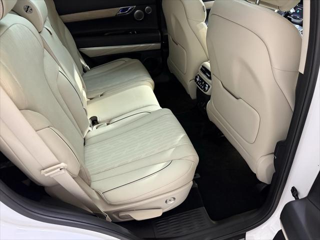 Photo of 2022 Uyuni White Genesis GV80