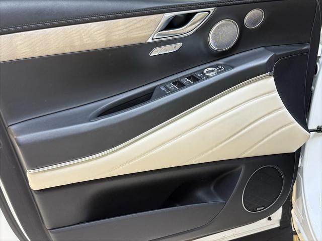 Photo of 2022 Uyuni White Genesis GV80