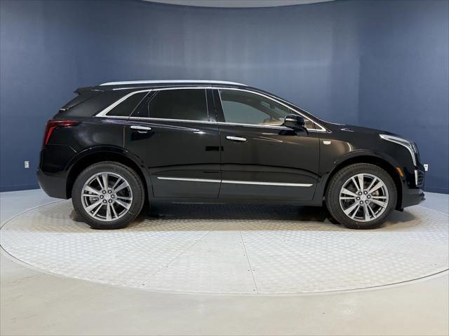 Photo of 2025 Stellar Black Metallic Cadillac XT5