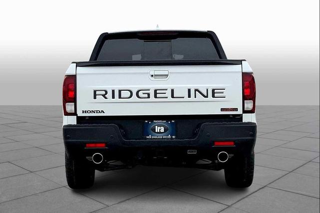Photo of 2025 Platinum White Pearl Honda Ridgeline