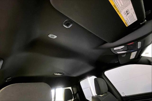 Photo of 2019 Diamond Black Crystal Pearlcoat RAM 1500