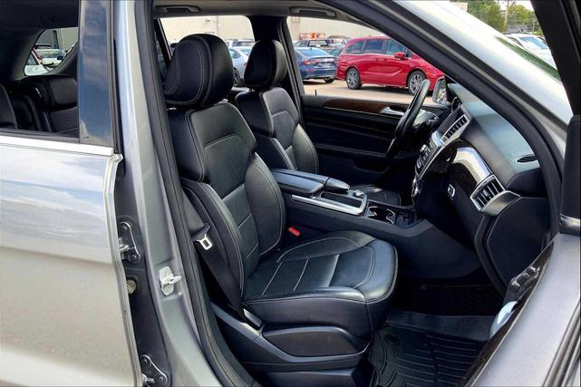 Photo of 2015 Iridium Silver Metallic Mercedes-Benz M-Class
