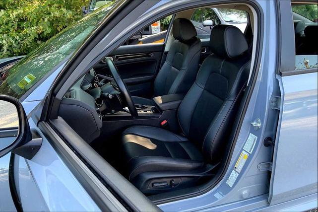 Photo of 2024 Sonic Gray Pearl Honda Civic