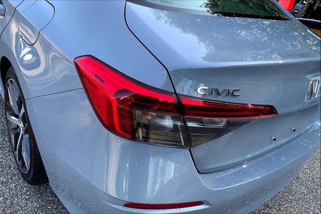 Photo of 2024 Sonic Gray Pearl Honda Civic