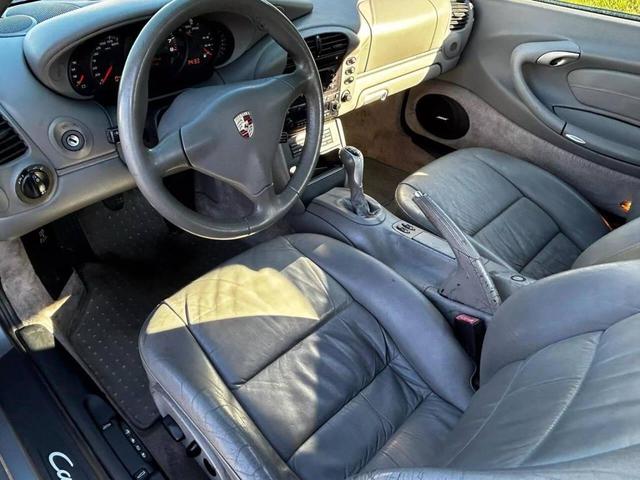 Photo of 2002 Gray Porsche 911