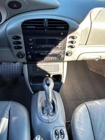 Photo of 2002 Gray Porsche 911
