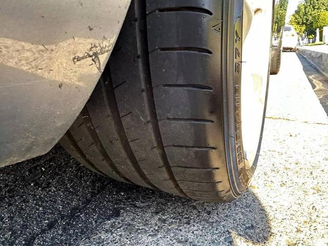 Photo of 2002 Gray Porsche 911
