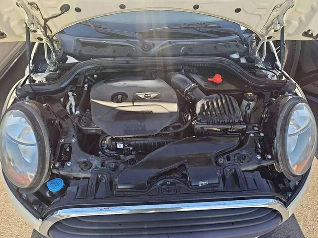 Photo of 2018 White MINI Hardtop