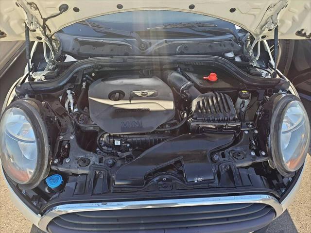 Photo of 2018 White MINI Hardtop