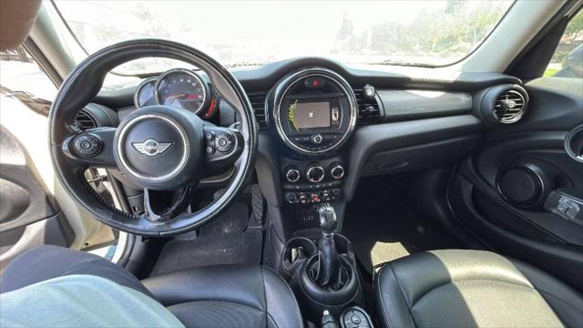 Photo of 2018 White MINI Hardtop