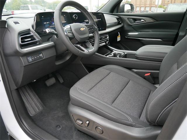 Photo of 2026 Polar White Tricoat Chevrolet Traverse