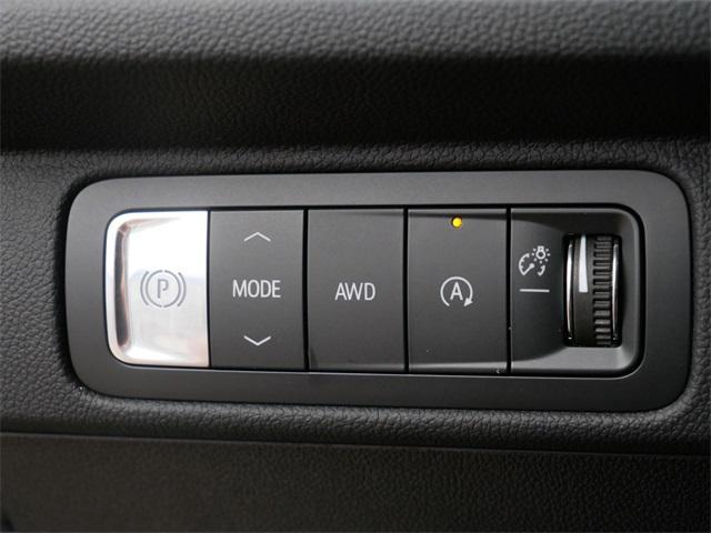 Photo of 2026 Polar White Tricoat Chevrolet Traverse
