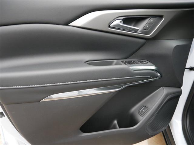 Photo of 2026 Polar White Tricoat Chevrolet Traverse
