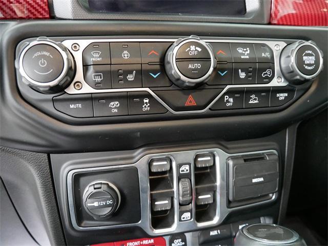 Photo of 2023 Bright White Clearcoat Jeep Wrangler