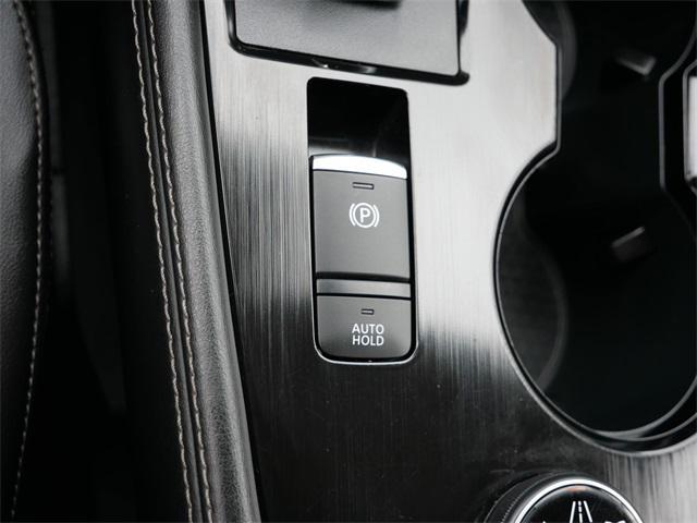 Photo of 2023 Glacier White Nissan Rogue