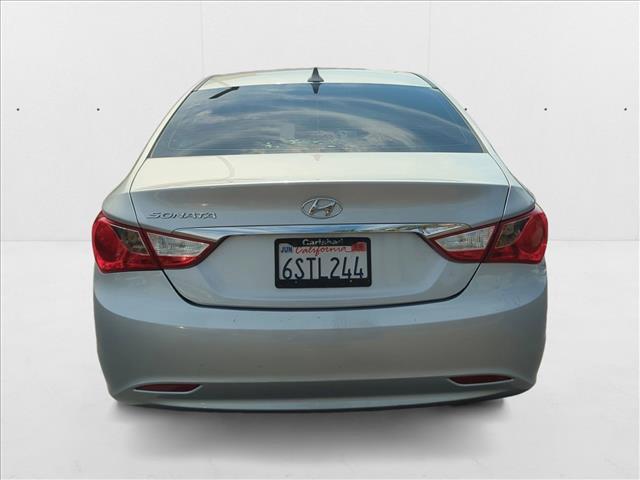 Photo of 2011 Radiant Silver Metallic Hyundai SONATA