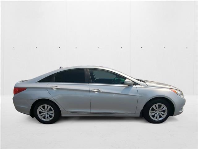 Photo of 2011 Radiant Silver Metallic Hyundai SONATA