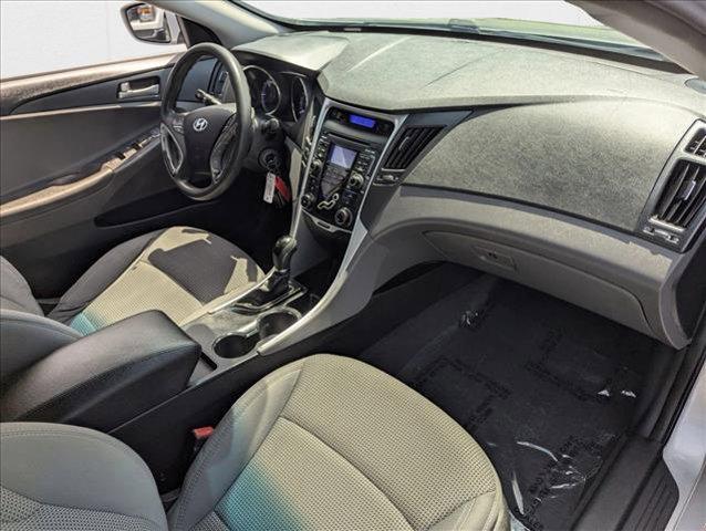 Photo of 2011 Radiant Silver Metallic Hyundai SONATA