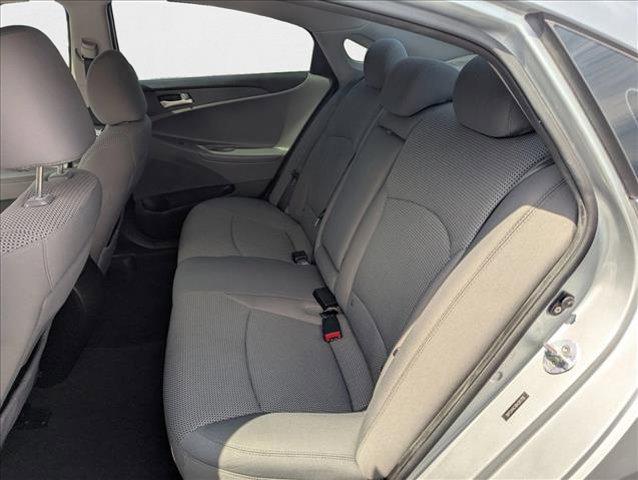 Photo of 2011 Radiant Silver Metallic Hyundai SONATA