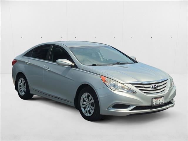 Photo of 2011 Radiant Silver Metallic Hyundai SONATA