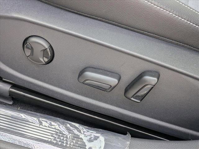 Photo of 2025 Deep Black Pearl Volkswagen Jetta