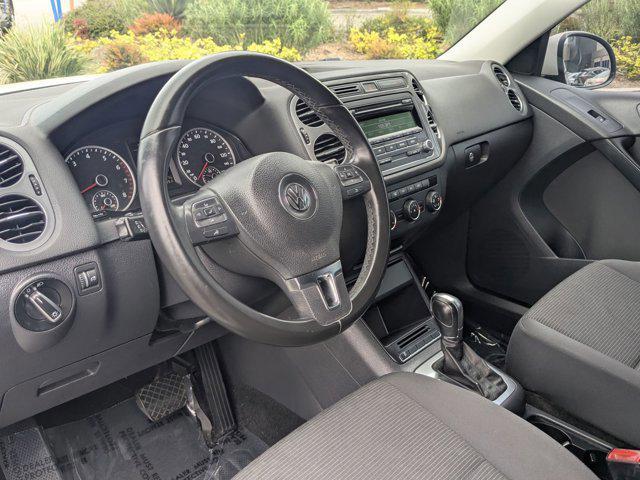 Photo of 2013 Candy White Volkswagen Tiguan