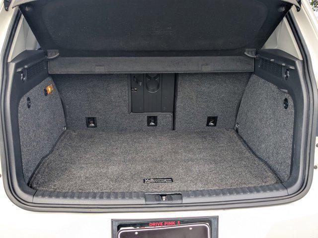 Photo of 2013 Candy White Volkswagen Tiguan