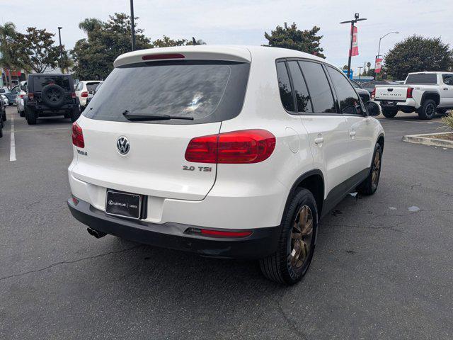 Photo of 2013 Candy White Volkswagen Tiguan