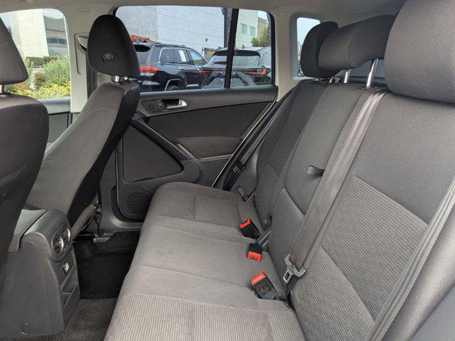 Photo of 2013 Candy White Volkswagen Tiguan