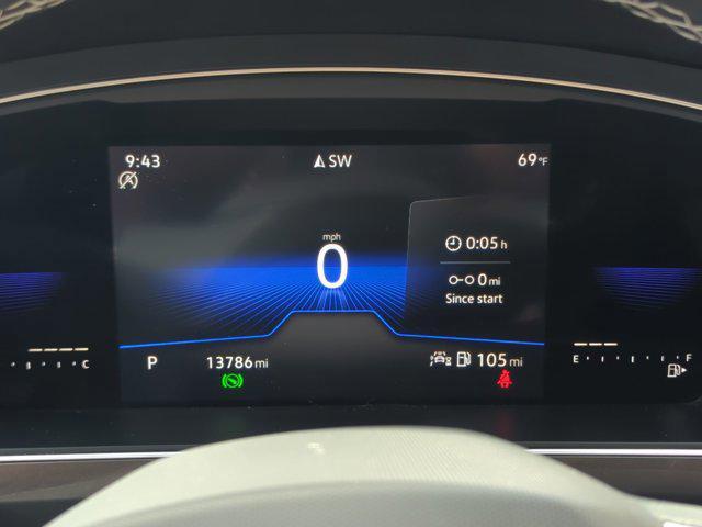 Photo of 2022 Oryx White Pearl Volkswagen Tiguan