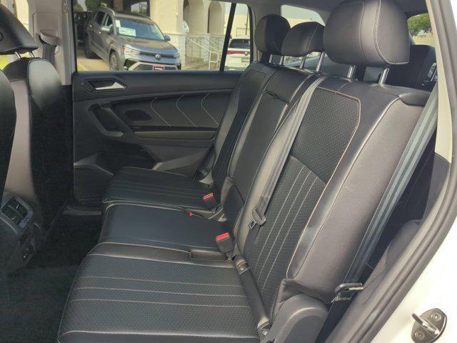 Photo of 2022 Oryx White Pearl Volkswagen Tiguan