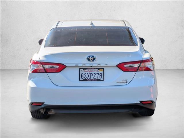 Photo of 2020 Super White Toyota Camry
