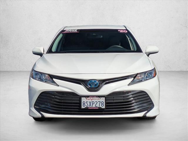 Photo of 2020 Super White Toyota Camry