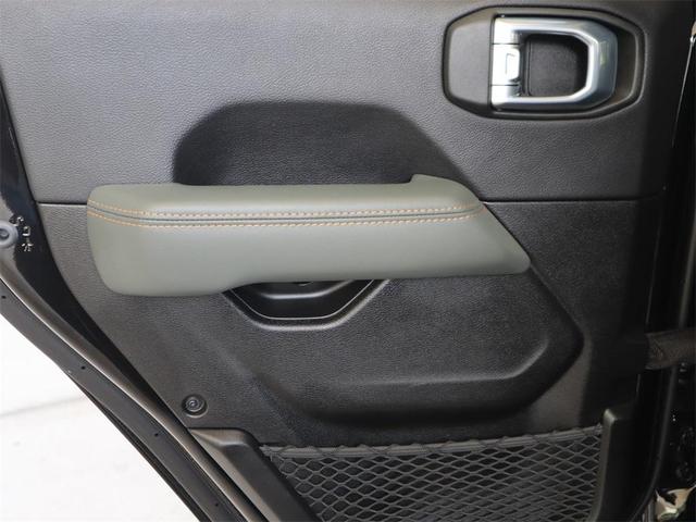 Photo of 2025 Black Clearcoat Jeep Gladiator