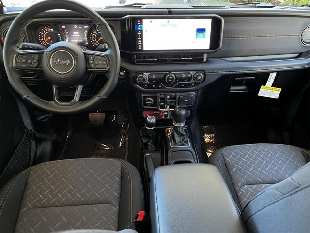 Photo of 2025 Anvil Clearcoat Jeep Gladiator