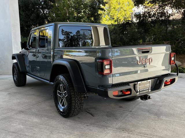 Photo of 2025 Anvil Clearcoat Jeep Gladiator