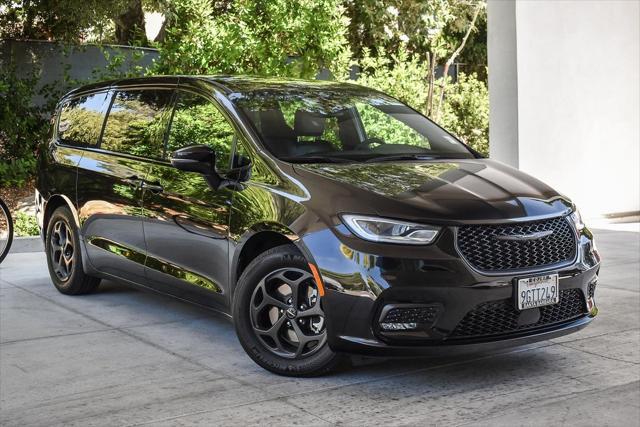 2023 Chrysler Pacifica Hybrid
