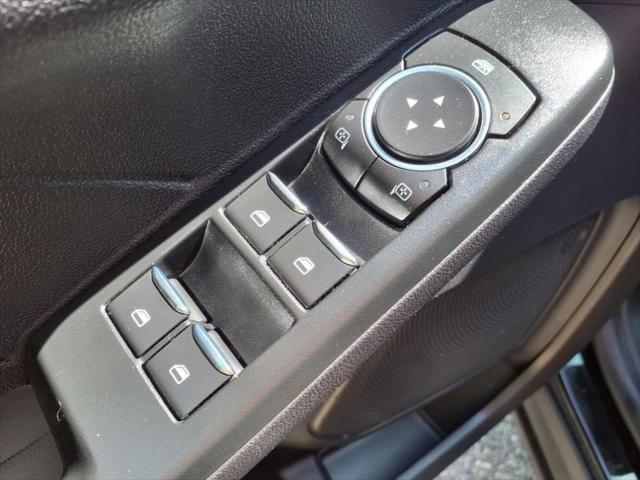 Photo of 2022 Black Metallic Ford Escape